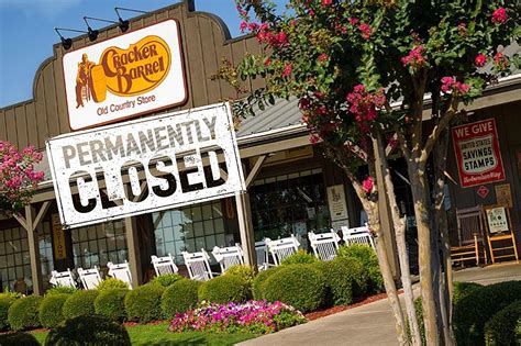 Here's Why Cracker Barrel Is Closing Tons of Its OR Locations