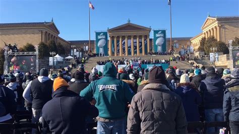 Philadelphia Eagles parade: Jason Kelce tells crowd ‘hungry dogs run ...