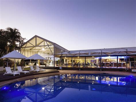 Best Price on Mercure Townsville Hotel in Townsville + Reviews!