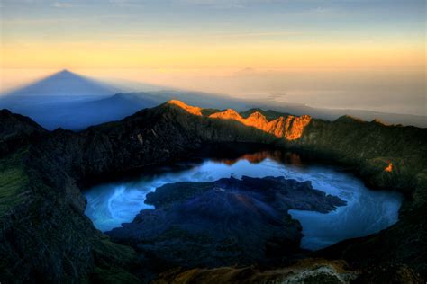 Rinjani Sunrise | The view of a sunrise from the top of Mt. … | Flickr