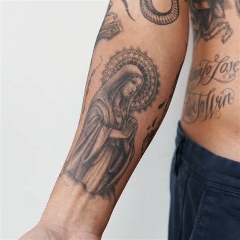 Virgin Mary Tattoo - Realistic Temporary Tattoos | Tattoo Icon – TattooIcon