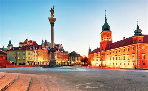 Warsaw, Old town square at night, Poland - Pure Vacations