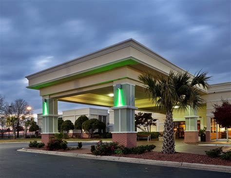 HOLIDAY INN LUMBERTON NORTH - I-95, AN IHG HOTEL $105 ($̶1̶4̶0̶) - Updated 2023 Prices & Reviews ...