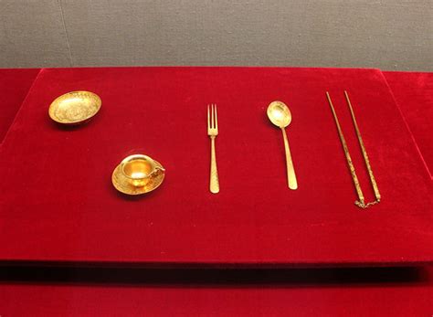 Gold Cutlery and Bowl Set | David Schroeter | Flickr