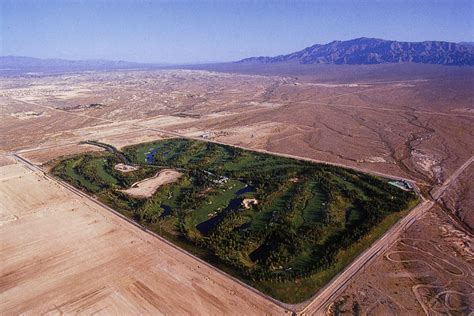 Here is this weeks PGA course Shadow Creek, photographed in 1995. : r/golf