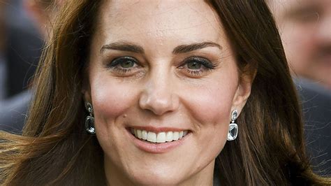 Kate Middleton's favourite pearl earrings | HELLO!