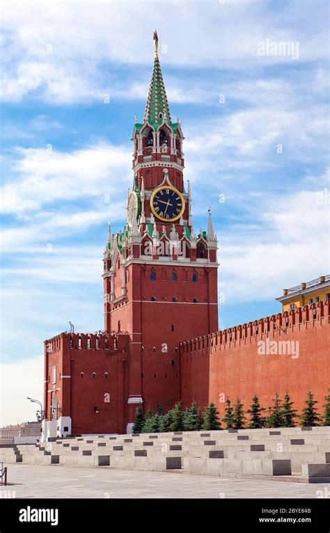 Moscow, Kremlin wall Stock Photo - Alamy