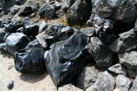 volcanic eruption of obsidian | Obsidian, Beautiful textures, Rock