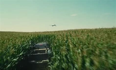Here's 8 Classic Movie Moments In A Cornfield | That Moment In