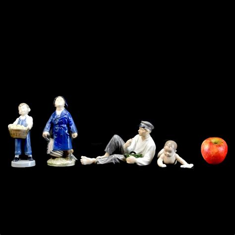 Royal Copenhagen Figurines | Kodner Auctions