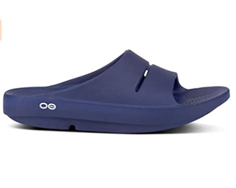 The 9 best men's slippers with arch support