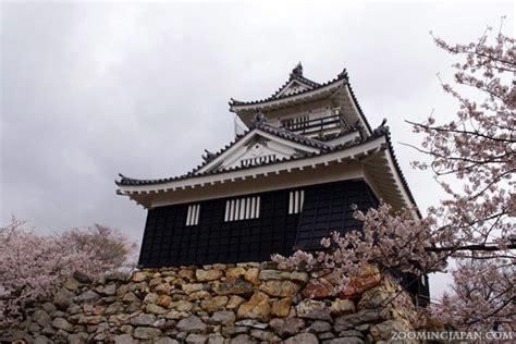 Hamamatsu Castle Park (Shizuoka Prefecture) - Zooming Japan | Japanese castle, Castle, Shizuoka