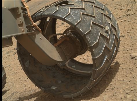 Wheel Watch 2014: Curiosity Mars Rover Reaches Mount Sharp