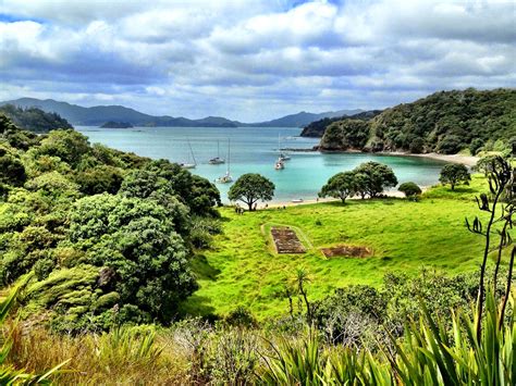 Touring The Bay Of Islands In New Zealand's Largest Houseboat - Adventure Bagging