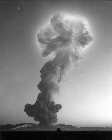 Operation Plumbbob - Smoky [1127x1409] : r/AtomicPorn