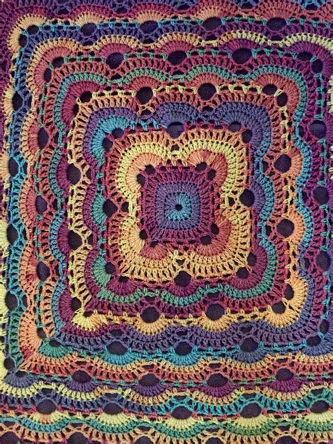 Virus Blanket No Pattern with thus. I just love the colors | Breien en haken, Haken, Haakpatronen