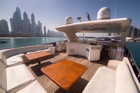 Yacht Rental Dubai, Luxury Yacht Charter - Gold's Yacht