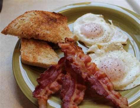 Just One Donna!: How to Make a Perfect Bacon and Egg Breakfast