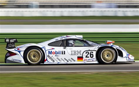 Porsche 911 GT1 Wallpaper