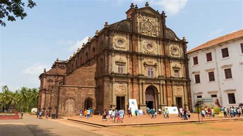 5 Famous Churches in Goa that You Must Visit During Your Trip