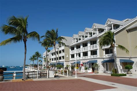 Sunset Key, Florida: A Day in the Life of this Island Oasis - Floridaing