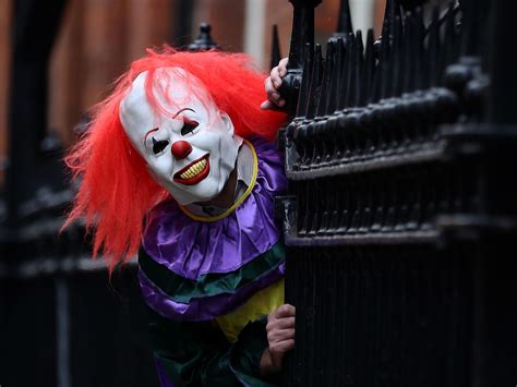 Killer clown craze: Russian Embassy warns citizens to be on alert in Britain | The Independent