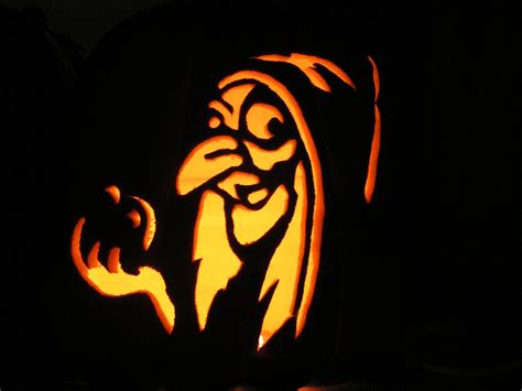 Disney WITCH from Snow White & the 7 Dwarves | Halloween pumpkin carving stencils, Pumpkin ...