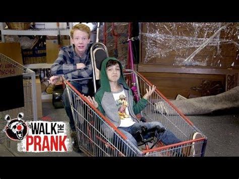 Tricked Out Shopping Cart | Walk the Prank | Disney XD - YouTube