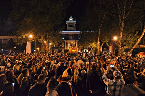 Halloweentown: An Oregon Town That Celebrates Halloween All Month | That Oregon Life