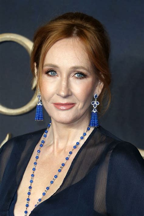 J.K. ROWLING at Fantastic Beasts: The Crimes of Grindelwald Premiere in ...