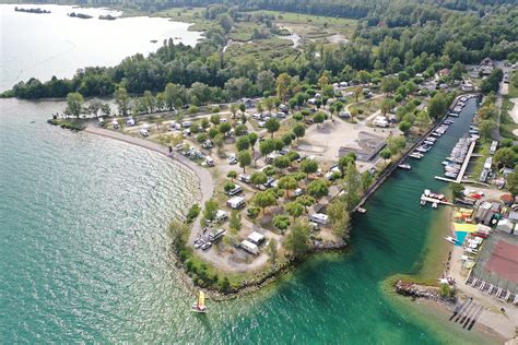 Le camping de l'Île aux cygnes