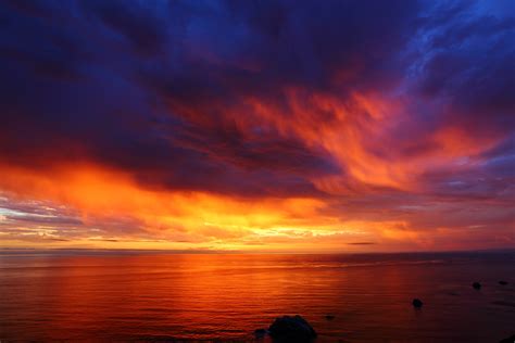 Wallpaper : sunset, sea, reflection, sunrise, evening, coast, horizon, atmosphere, dusk, cloud ...