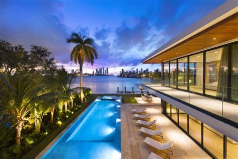 Miami Beach Modern Waterfront Home by In-Site Design Group LLC