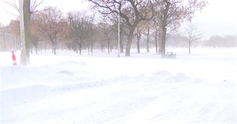 Chicago winter storm brings heavy snow, frigid temps