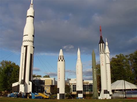 File:Rockets in Huntsville Alabama.JPG - Wikipedia