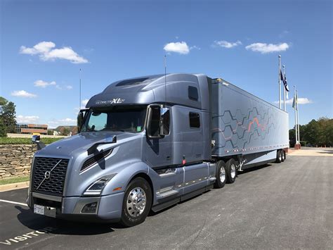 2019 Volvo Truck Colors Exterior | Volvo trucks, Volvo, Trucks