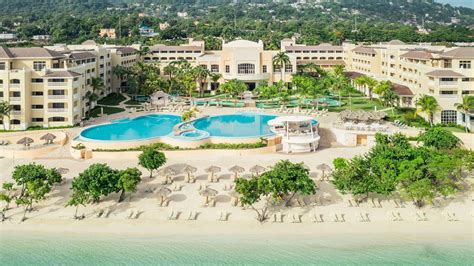 Iberostar Waves Rose Hall Beach: 5-star resort in Montego Bay | Iberostar©