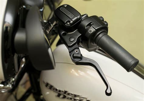 Hydraulic Clutch adjustment - Page 2 - Harley Davidson Forums