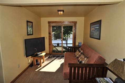 Gold Beach Hotels Oregon – Rogue River Lodge