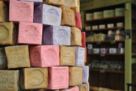 Natural and Authentic French Soaps for Your Beauty Regimen | World Goo