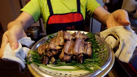 Tradition of serving dog meat fades in South Korea