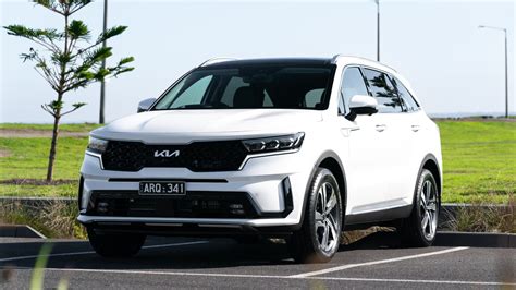 Kia Sorento Hybrid and Plug-in Hybrid stock shortages to continue - Drive