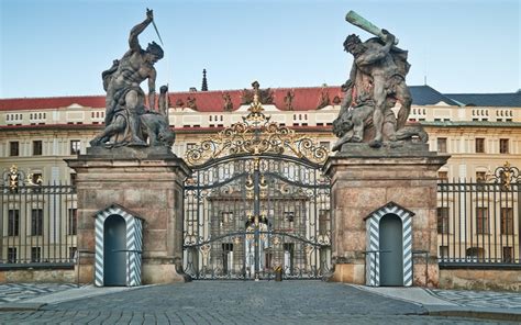 Prague Castle History | Origins, Construction & More