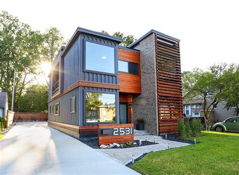 Luxury Shipping Container House, Royal Oak, Michigan : r/interestingasfuck