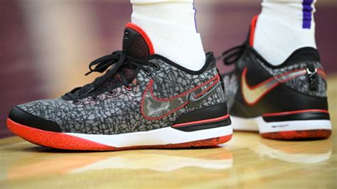 LeBron James Debuts Affordable New Nike Shoes - Sports Illustrated ...