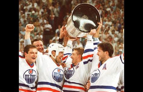 Oilers winning the stanley cup in 1988 | Oilers, Stanley cup, Team jersey