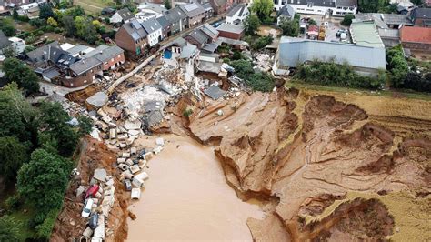 Europe floods: Death toll over 120 as rescues continue