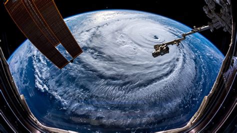 NASA video shows the terrible beauty of Hurricane Florence from space ...