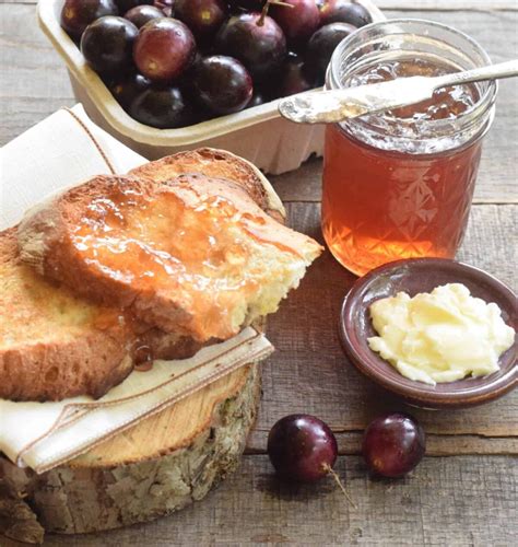 Small Batch Scuppernong Grape Jelly - Grits and Gouda Homemade Jelly ...