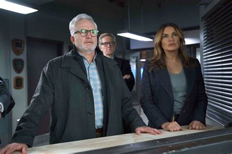 Law & Order: SVU Season 24, Episode 15 Recap: King of the Moon | NBC ...